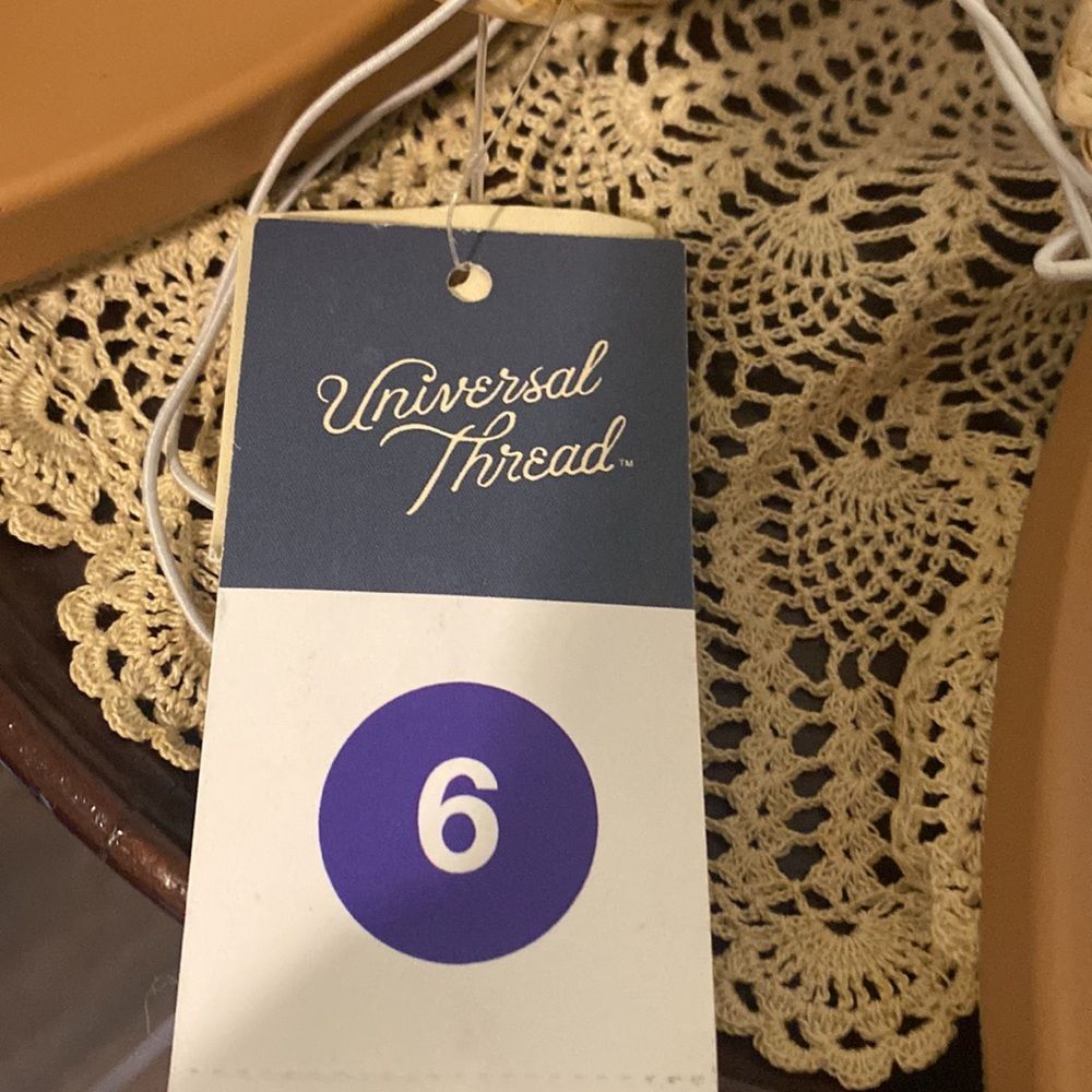 NWT Universal Thread Sandals - Picture 2 of 7